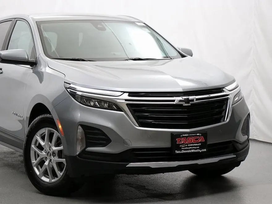 2024 Chevrolet Equinox LT photo 1