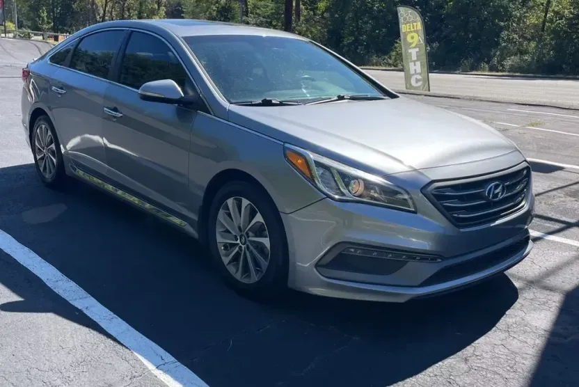 2017 Hyundai Sonata Sport photo 1