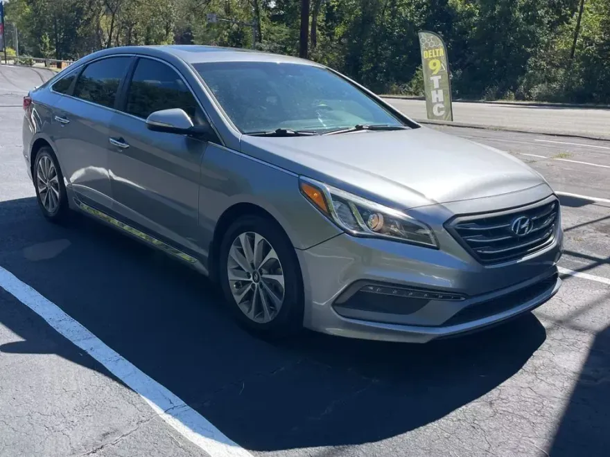 2017 Hyundai Sonata Sport photo 1