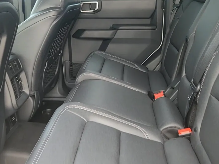 2025 Ford Bronco Big Bend photo 1