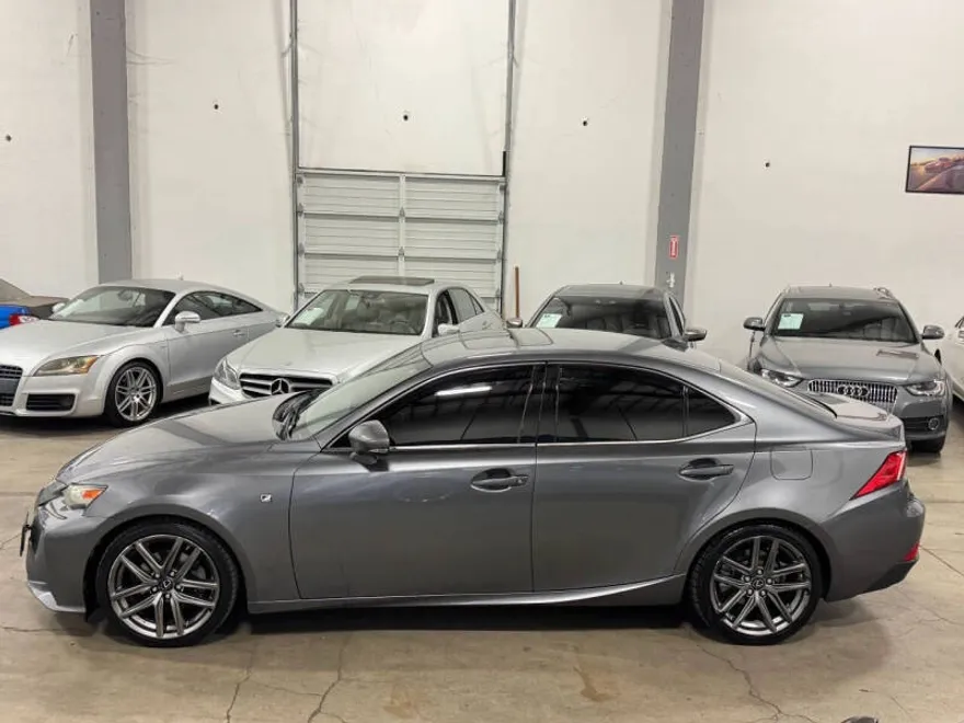 2014 Lexus IS 250 photo 1