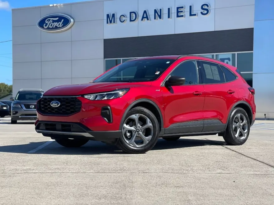2025 Ford Escape ST-Line photo 1