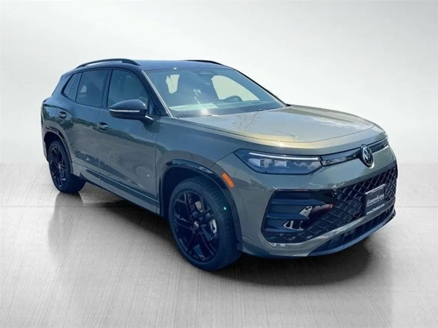 2025 Volkswagen Tiguan SE R-Line Black photo 1