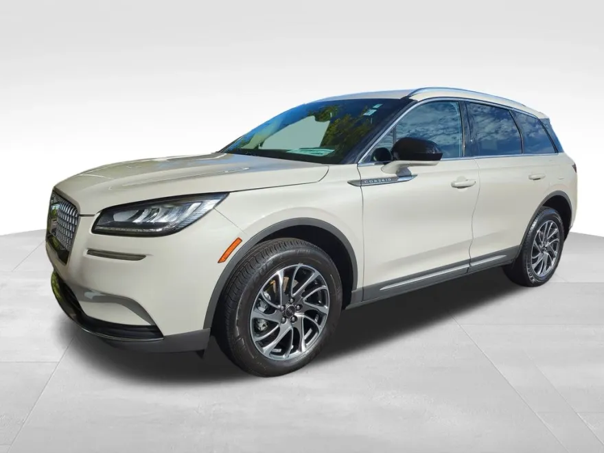 2022 Lincoln Corsair Standard photo 1