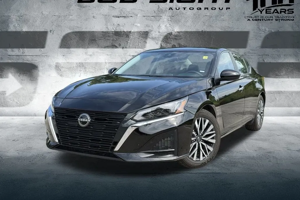 2023 Nissan Altima 2.5 SV photo 1