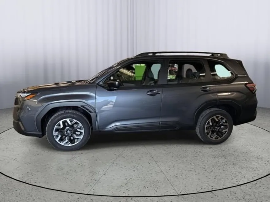 2025 Subaru Forester Base photo 1