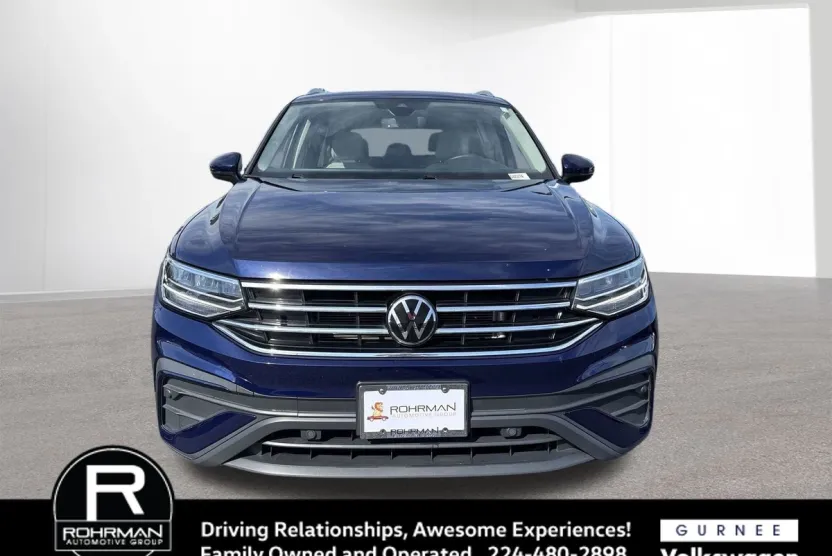 2023 Volkswagen Tiguan SE photo 1
