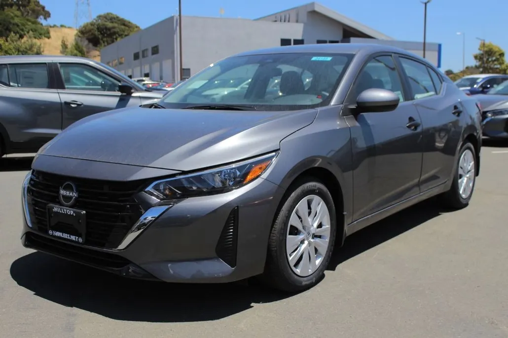 2025 Nissan Sentra S photo 1