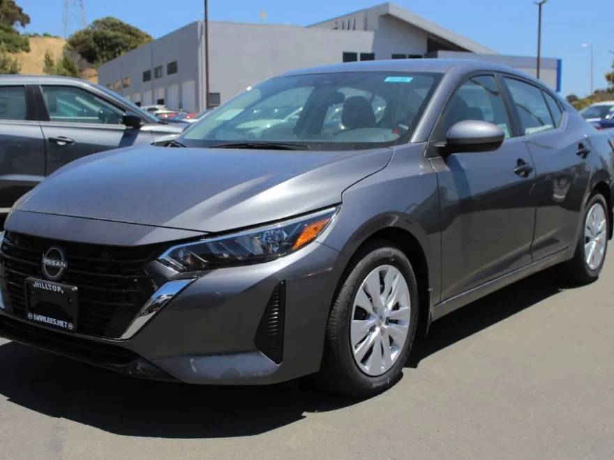 2025 Nissan Sentra S photo 1