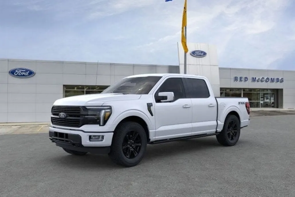 2025 Ford F-150 Platinum photo 1