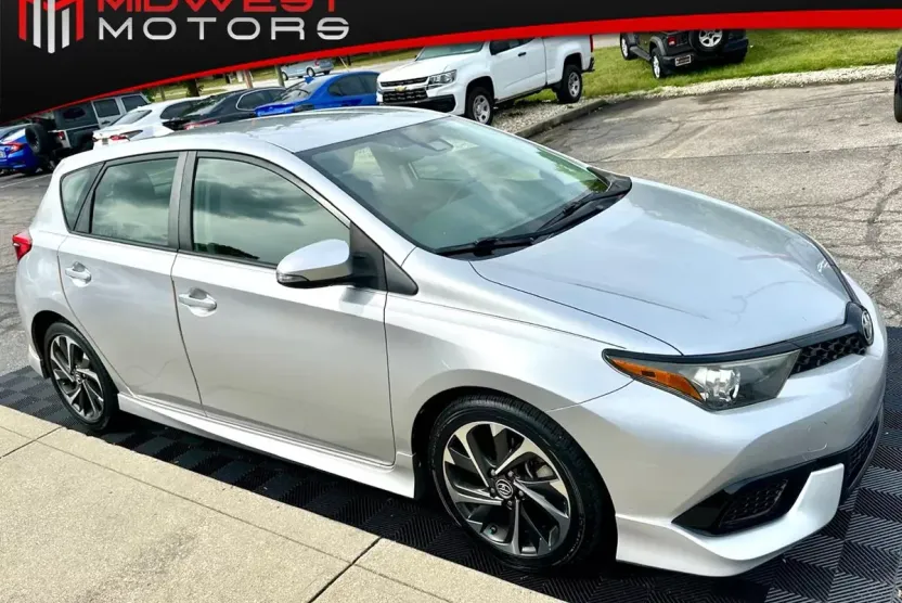 2018 Toyota Corolla iM photo 1