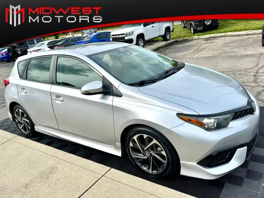2018 Toyota Corolla iM photo 1