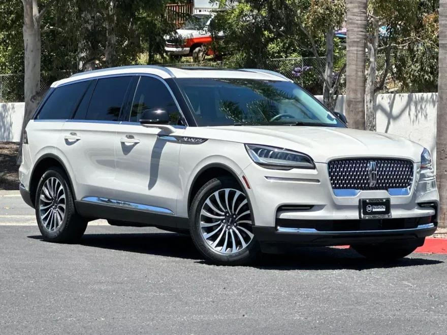 2023 Lincoln Aviator Reserve photo 1