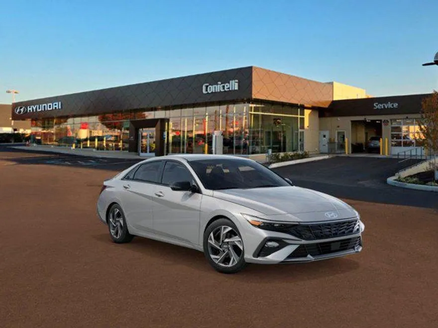 2025 Hyundai Elantra SEL Sport photo 1