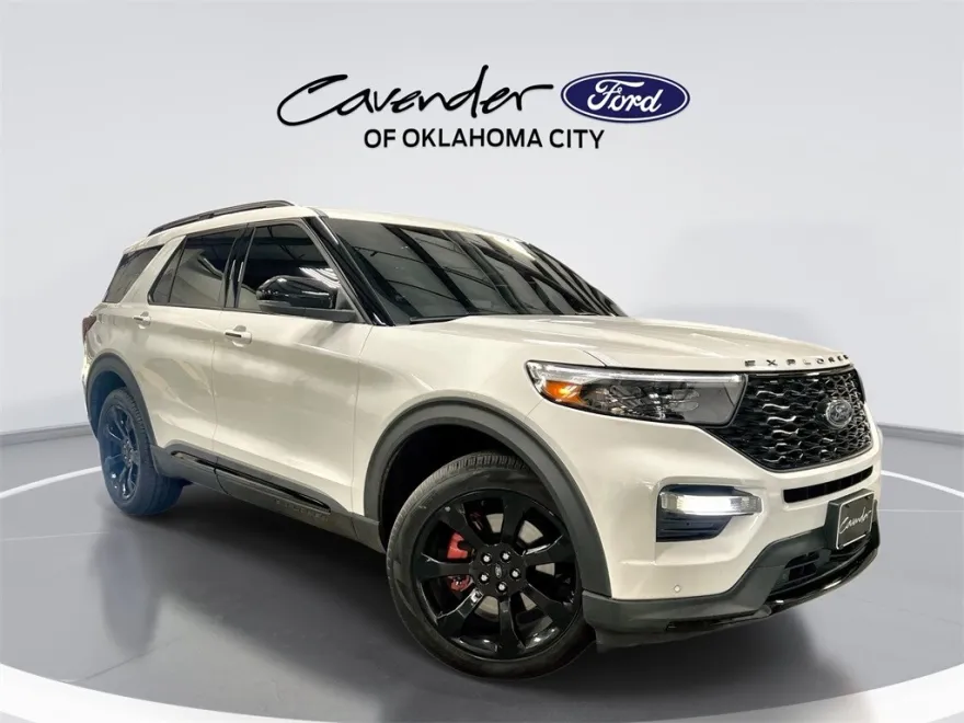 2023 Ford Explorer ST photo 1