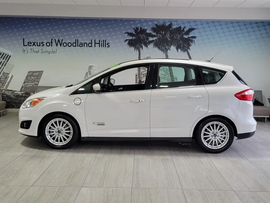 2016 Ford C-Max Energi SEL photo 1