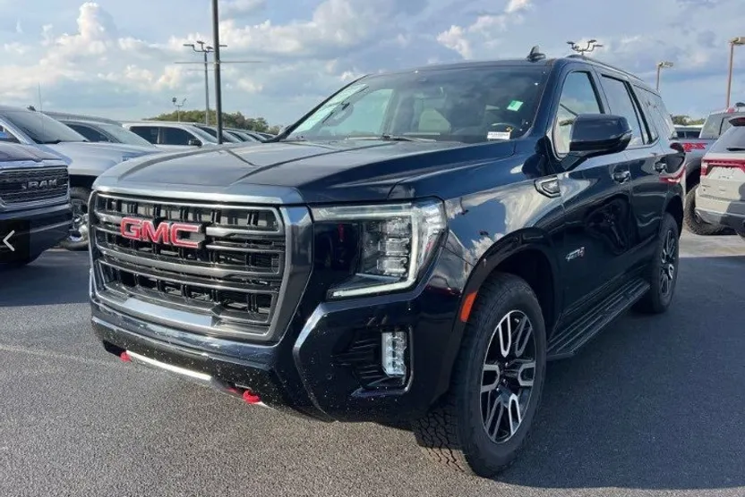 2021 Gmc Yukon AT4 photo 1