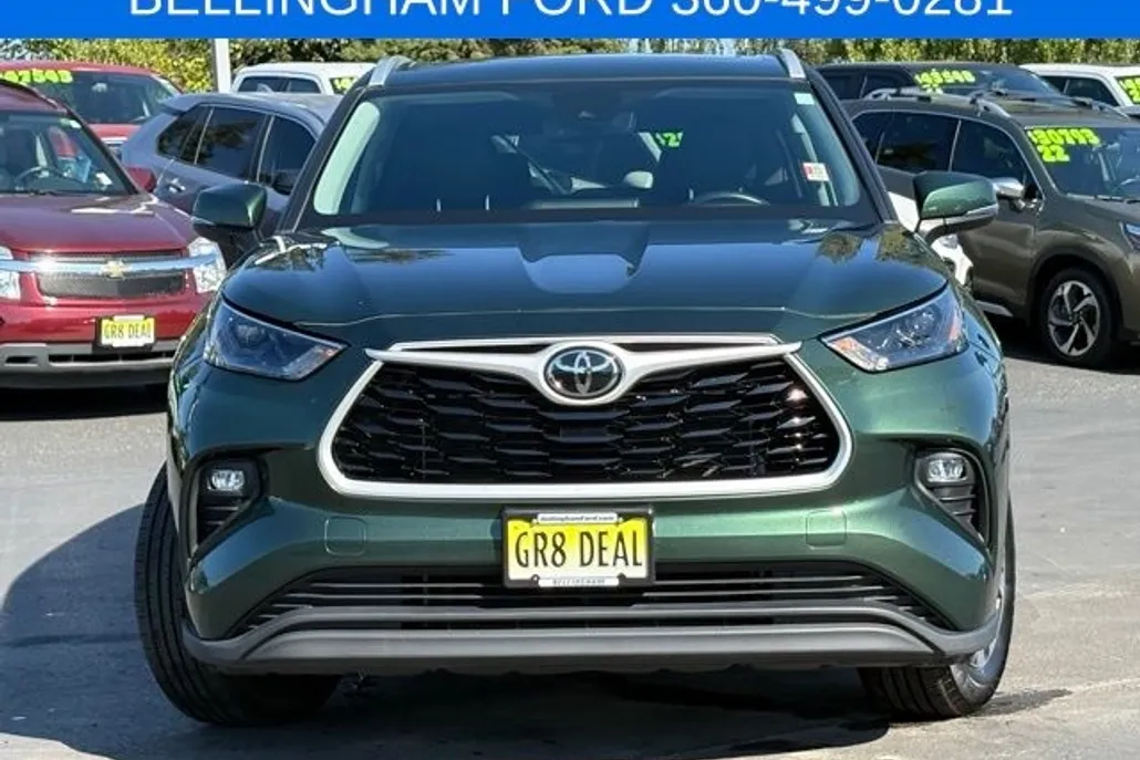 2024 Toyota Highlander XLE photo 1