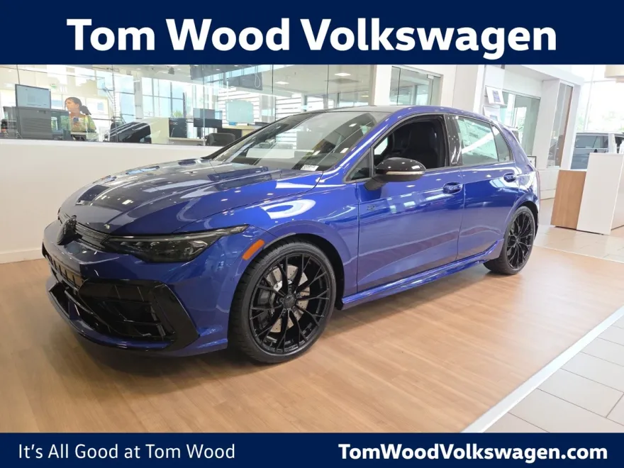 2025 Volkswagen Golf R photo 1