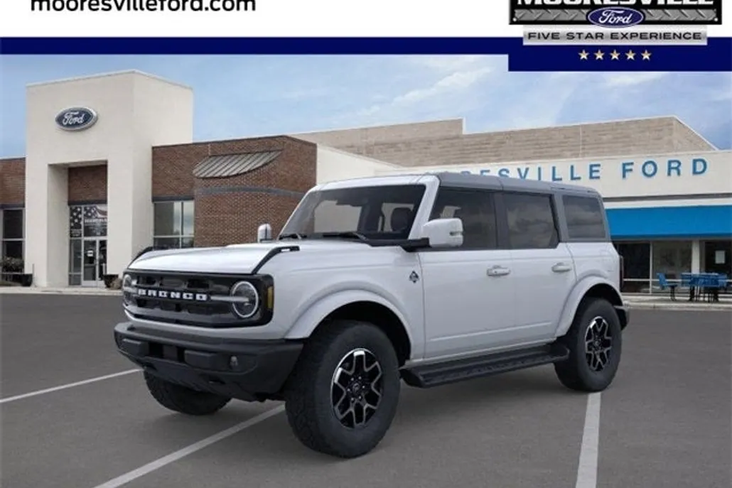 2025 Ford Bronco Outer Banks photo 1