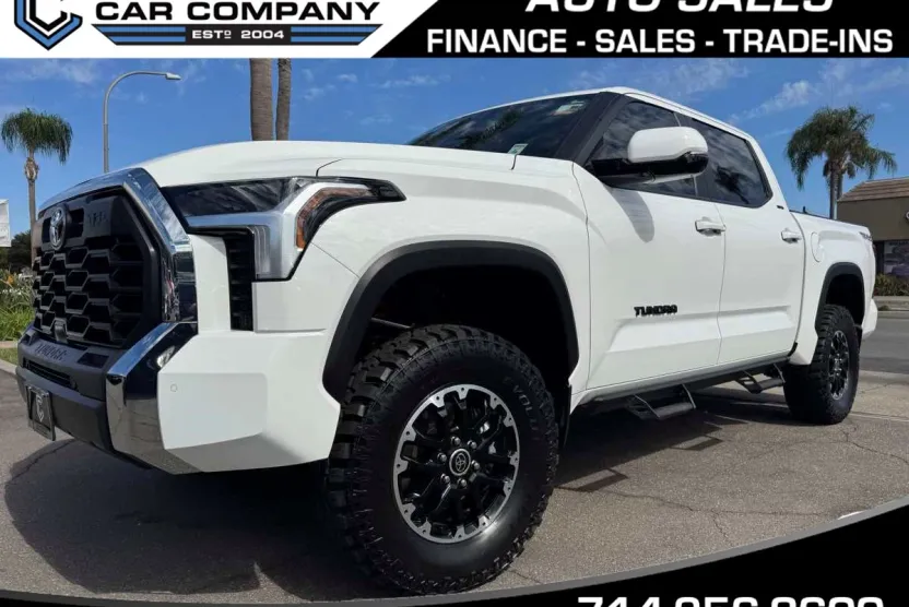 2024 Toyota Tundra SR5 TRD photo 1