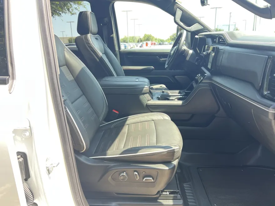 2025 Gmc Sierra HD AT4X photo 1