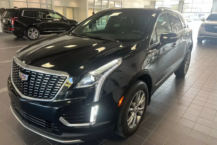 2022 Cadillac XT5 Premium Luxury photo 1