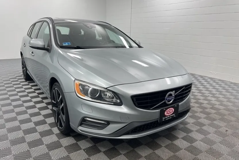 2018 Volvo V60 T5 photo 1