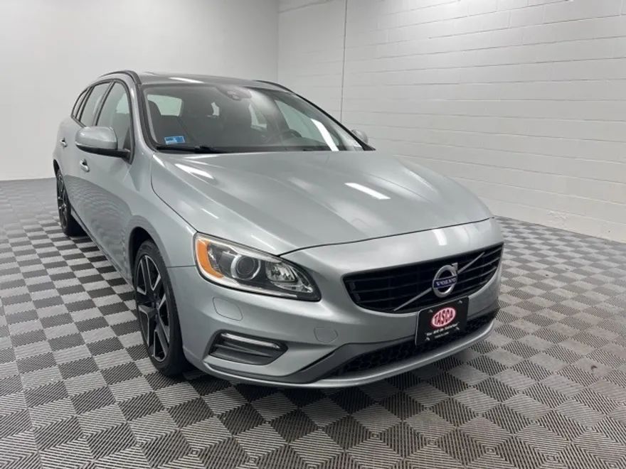 2018 Volvo V60 T5 photo 1
