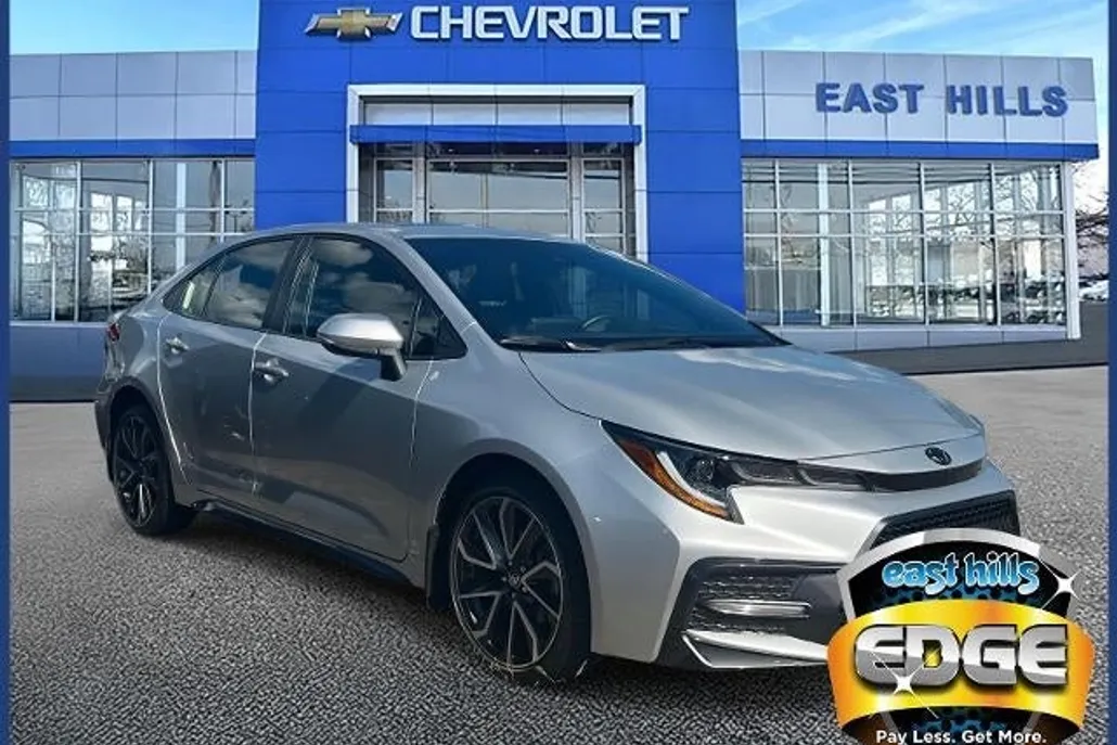 2022 Toyota Corolla SE photo 1