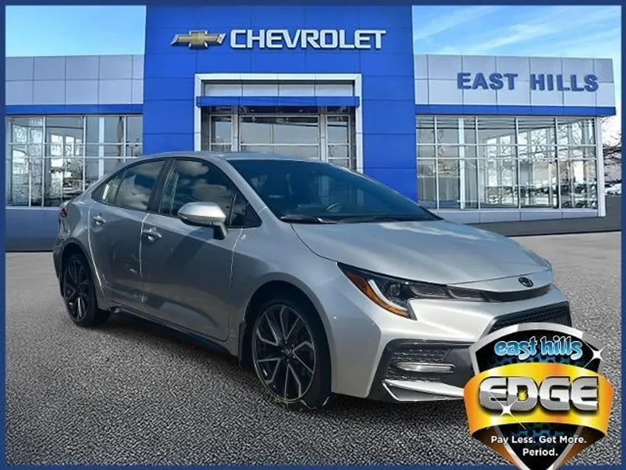 2022 Toyota Corolla SE photo 1