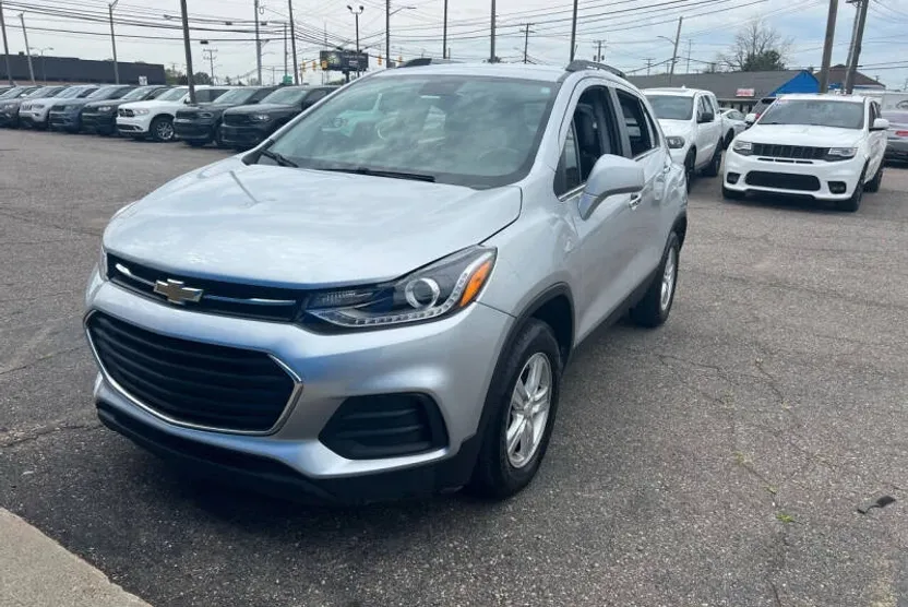 2019 Chevrolet Trax LT photo 1
