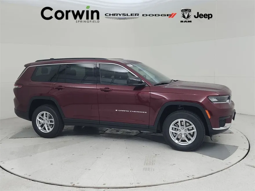 2025 Jeep Grand Cherokee Laredo photo 1