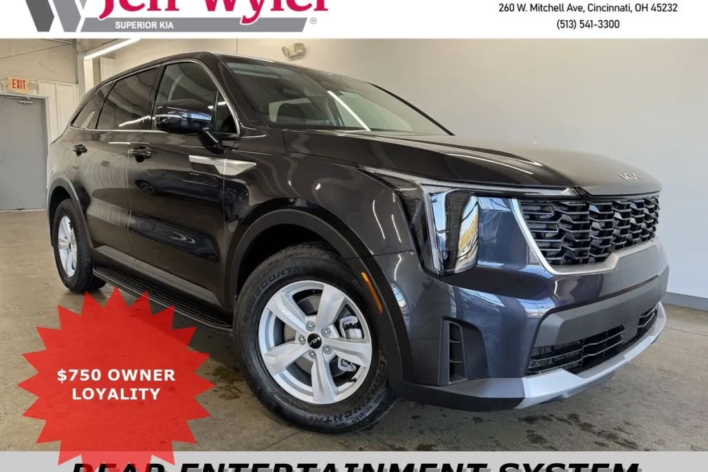 2025 Kia Sorento LX photo 1