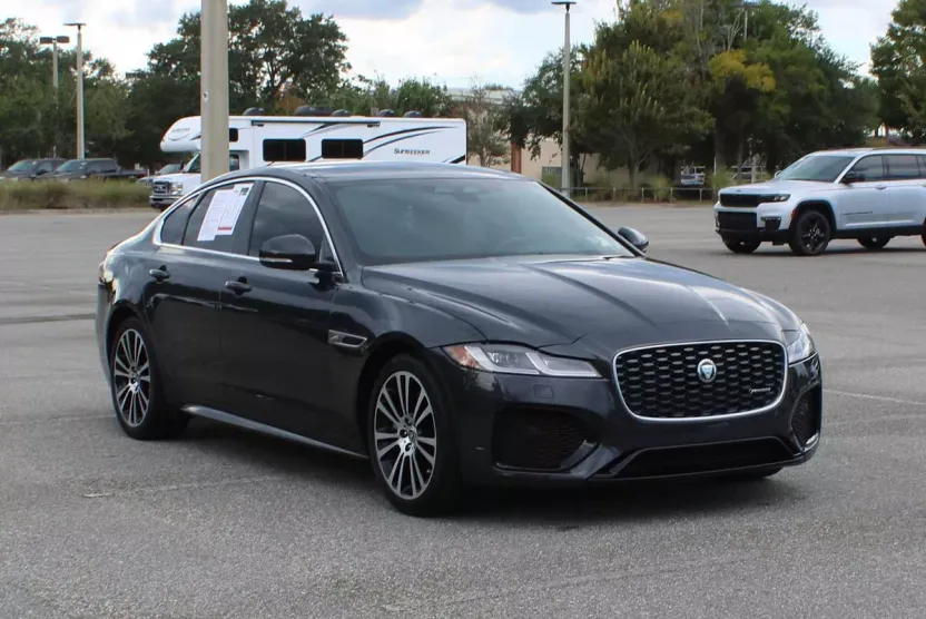 2024 Jaguar XF P250 R-Dynamic SE photo 1