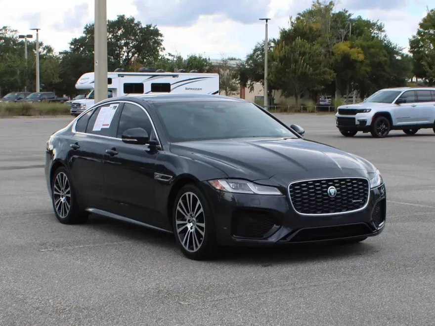 2024 Jaguar XF P250 R-Dynamic SE photo 1