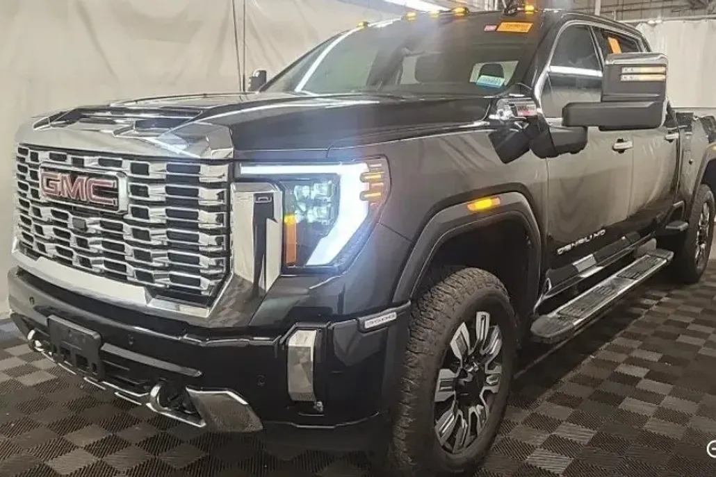 2024 Gmc Sierra HD Denali photo 1
