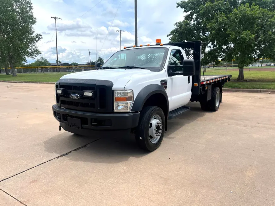 2009 Ford F-550 XLT photo 3