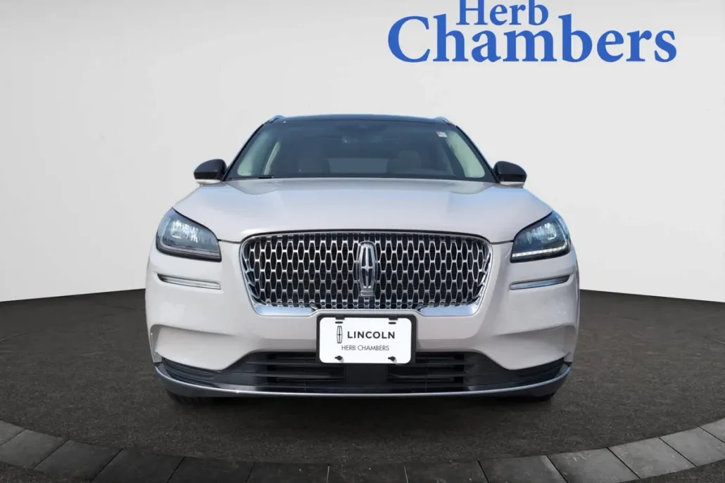 2022 Lincoln Corsair Standard photo 1