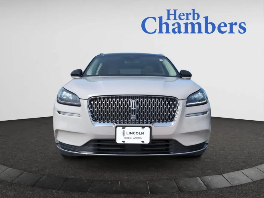 2022 Lincoln Corsair Standard photo 1