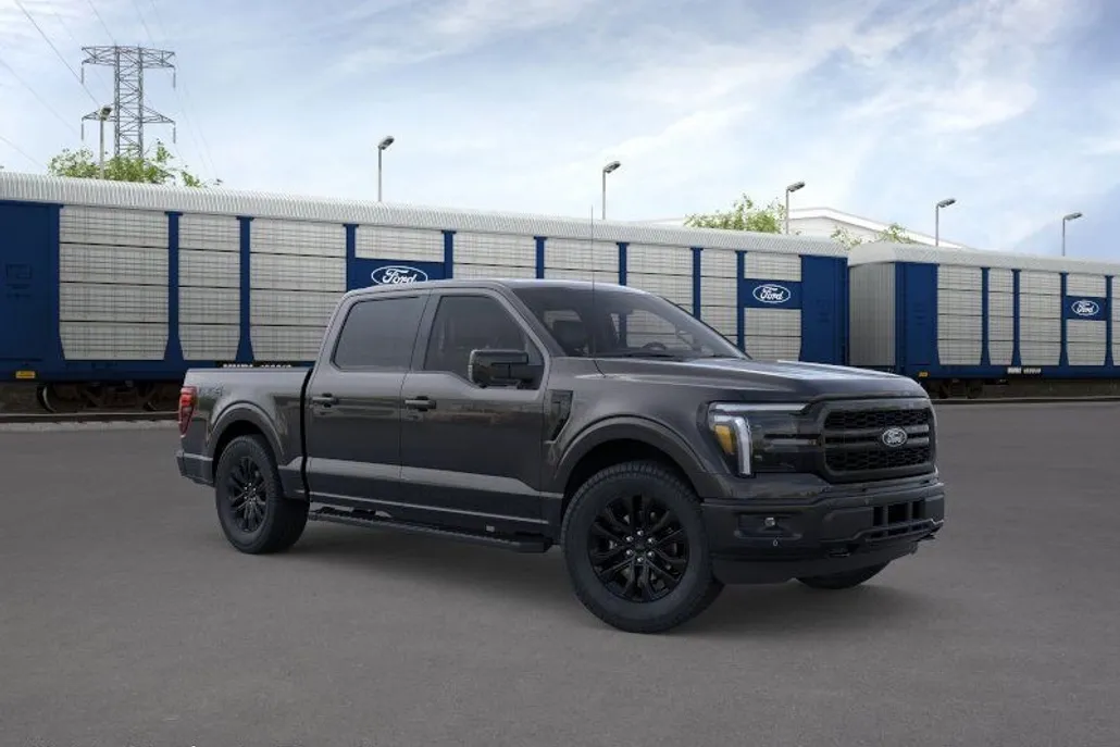 2025 Ford F-150 Lariat photo 1