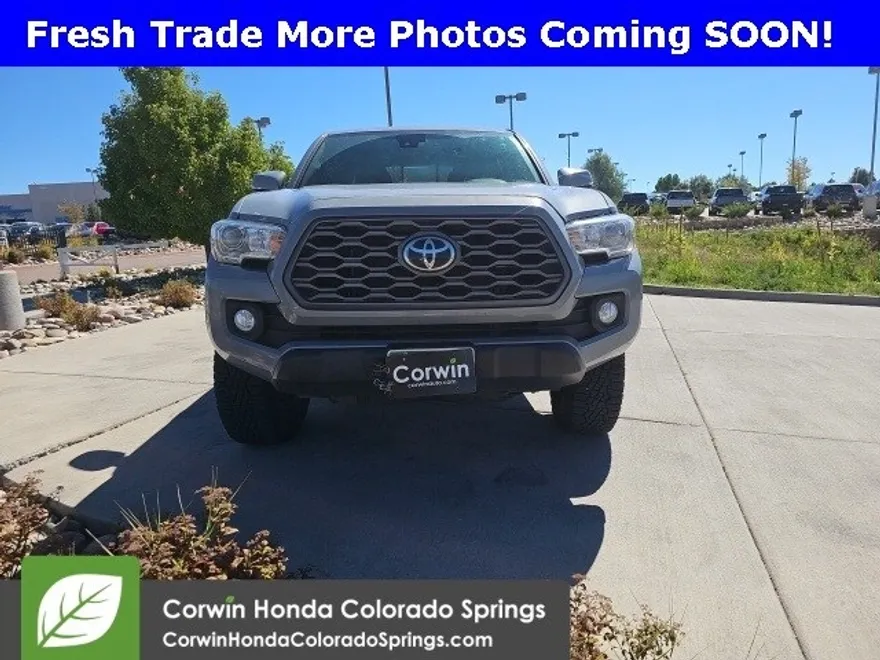 2020 Toyota Tacoma TRD Off-Road photo 1