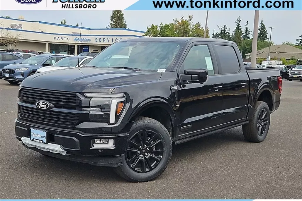 2025 Ford F-150 Platinum photo 1
