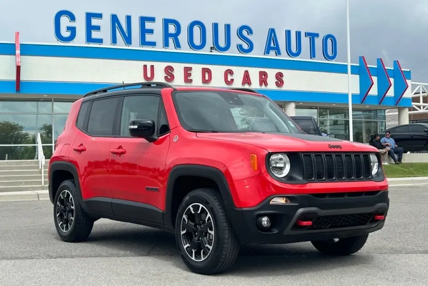 2023 Jeep Renegade Trailhawk photo 1