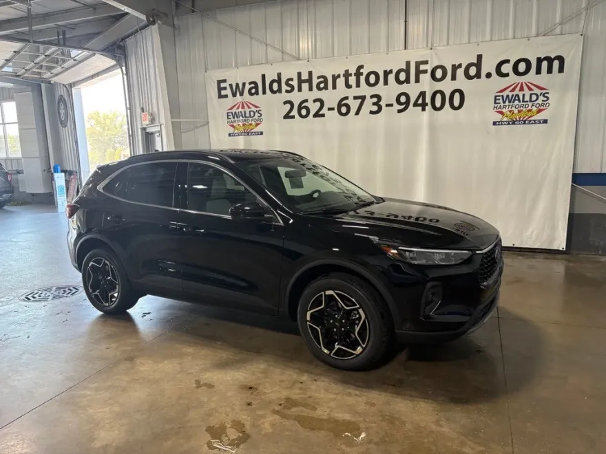 2025 Ford Escape Platinum photo 1