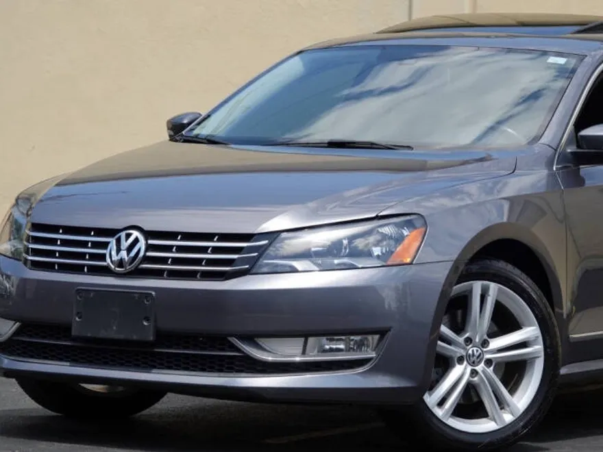 2013 Volkswagen Passat TDI SEL Premium photo 1
