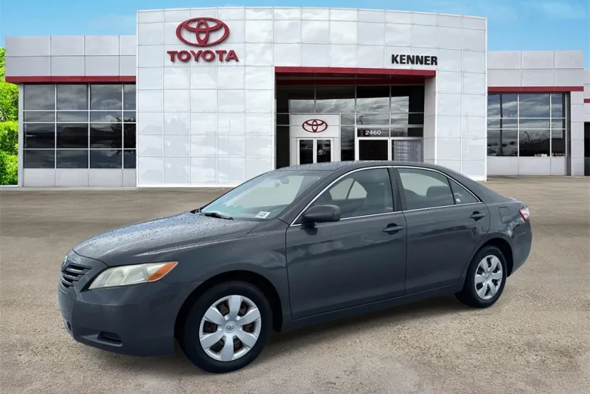 2008 Toyota Camry LE photo 1