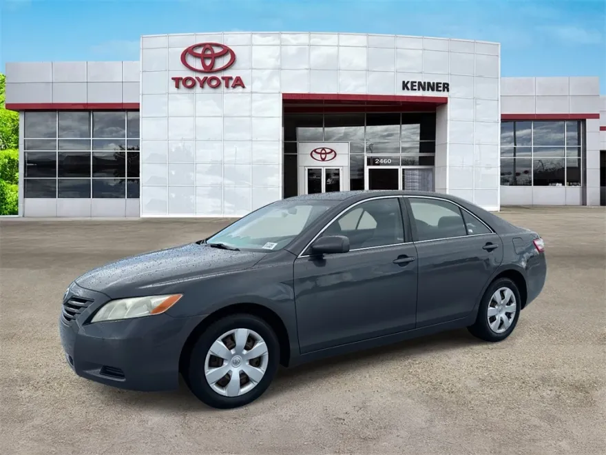2008 Toyota Camry LE photo 1
