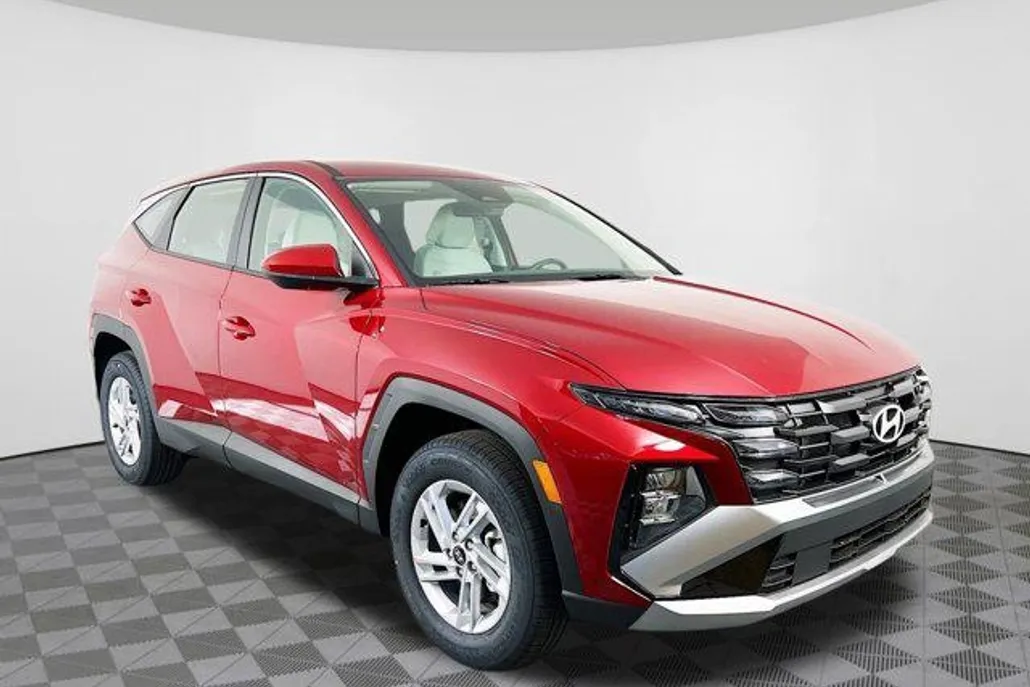 2025 Hyundai Tucson SE photo 1
