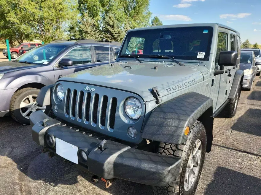 2015 Jeep Wrangler Unlimited Rubicon photo 1